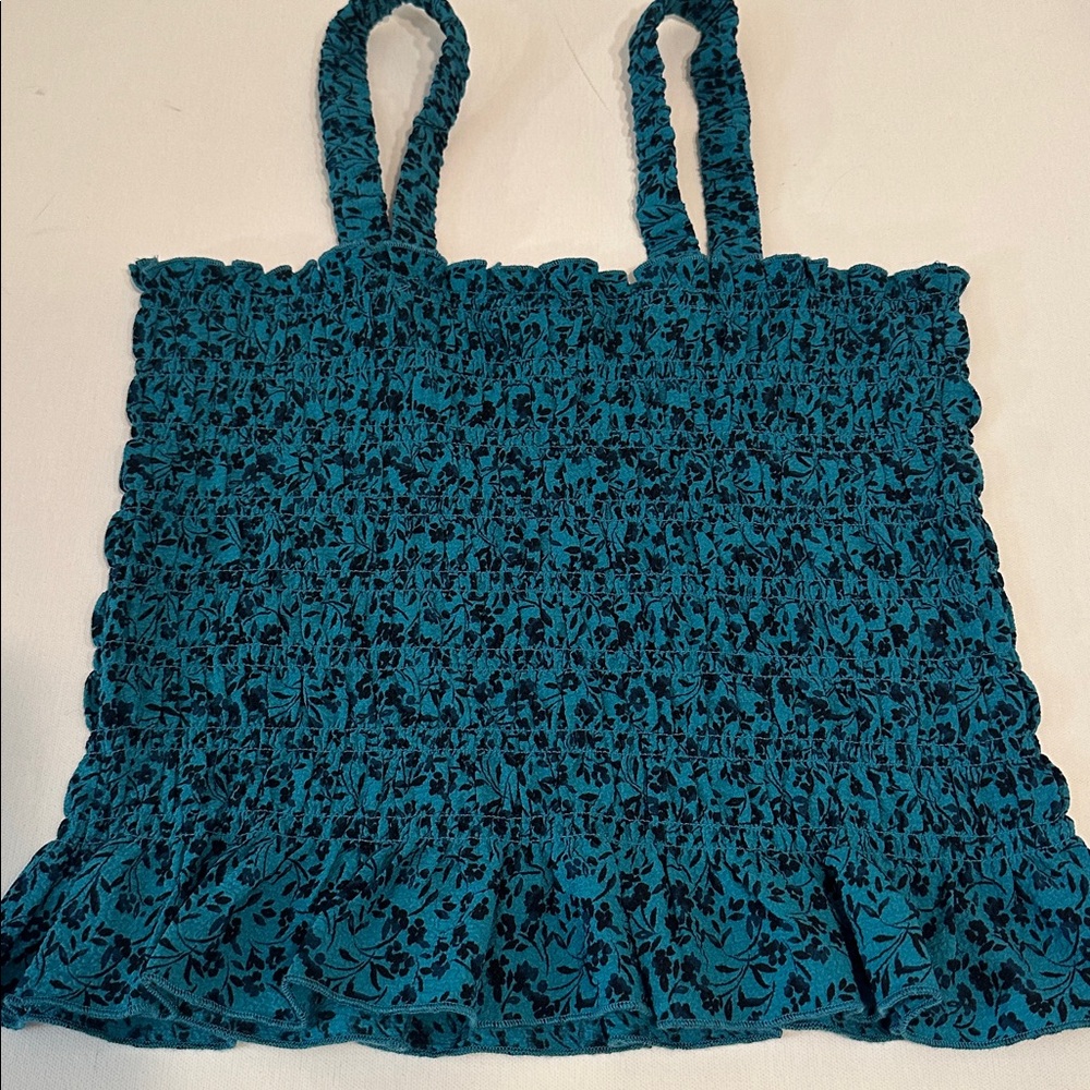 TORRID WOMENS SMOCKED RUFFLE TANK - Picture 9 of 9